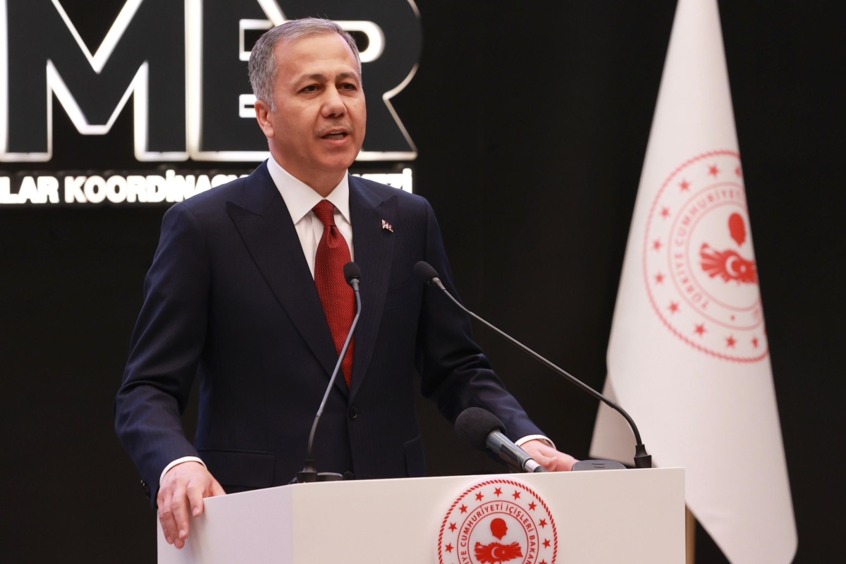 Yerlikaya: Uçağın enkazına, Haymana'nın Kesikkavak Köyü’nün 2 kilometre güneyinde ulaşıldı