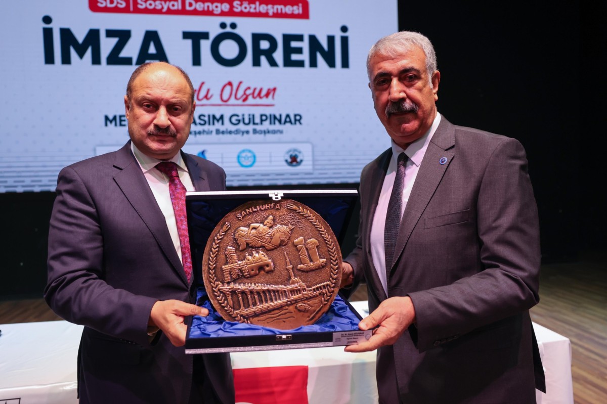 BÜYÜKŞEHİR BELEDİYESİ’NDE MEMURLARA YENİ YIL MÜJDESİ