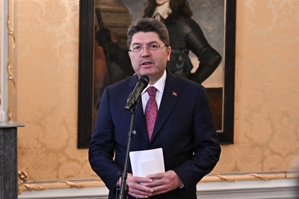 Bakan Tunç, Mehmet Akif İnan’ı andı