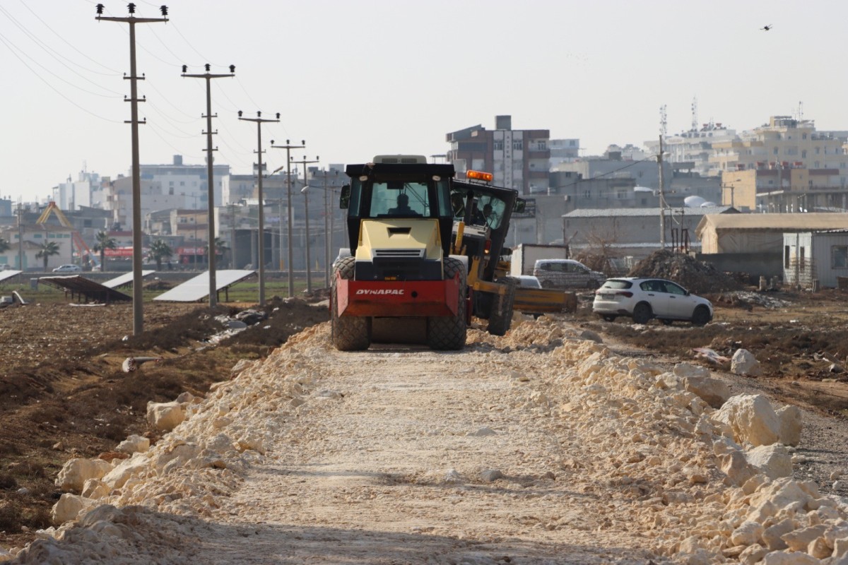 : BAŞKAN GÜLPINAR İLE HARRAN OVASI’NDA YOL ÇİLESİ SONA ERİYOR