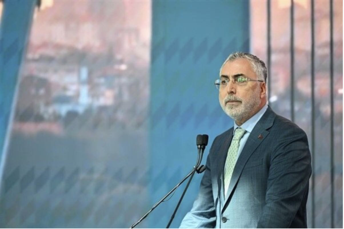 Bakan Işıkhan, MHP’li Vekil Özyürek ile bir araya geldi