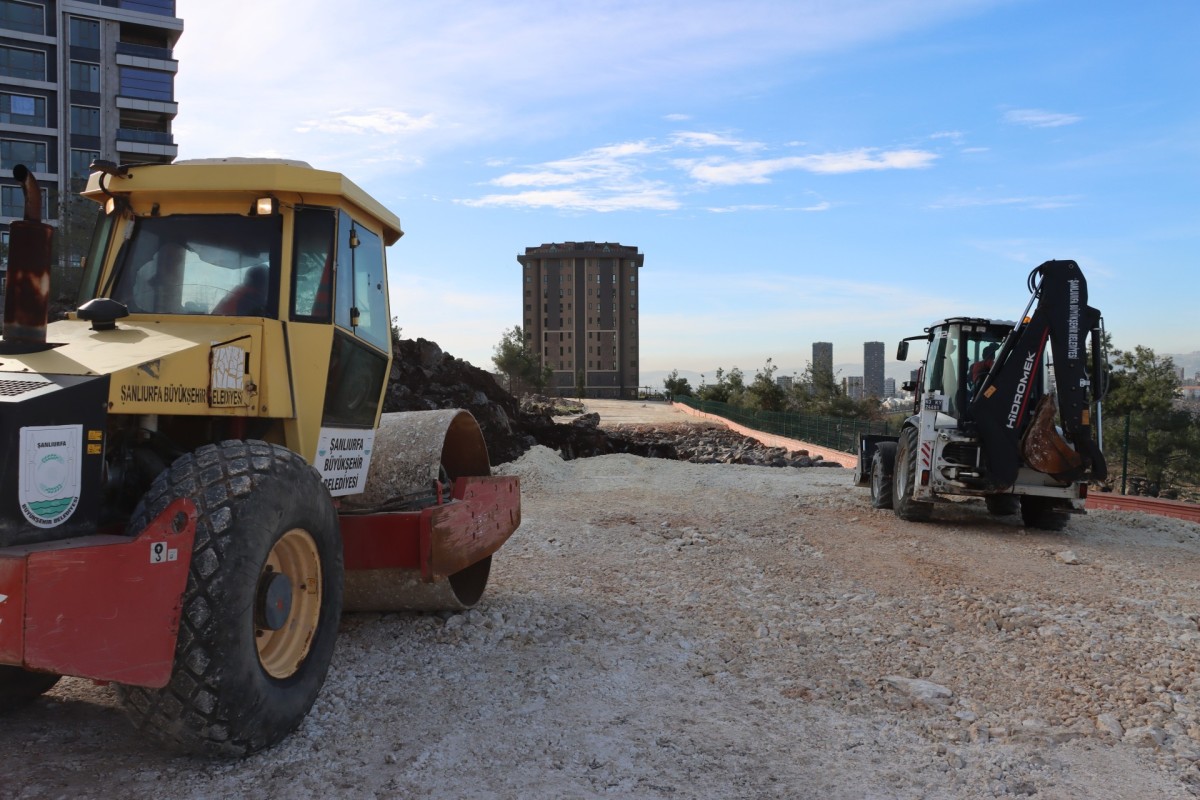 BÜYÜKŞEHİR’DEN DOĞUKENT’E 17 METRELİK YOL YATIRIMI