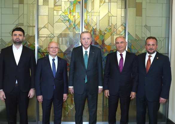 AK Parti Bursa heyetinden Cumhurbaşkanı Erdoğan'a ziyaret