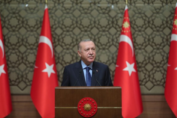 Cumhurbaşkanı Erdoğan: Hepimiz aziz milletimizin birer hizmetkarıyız