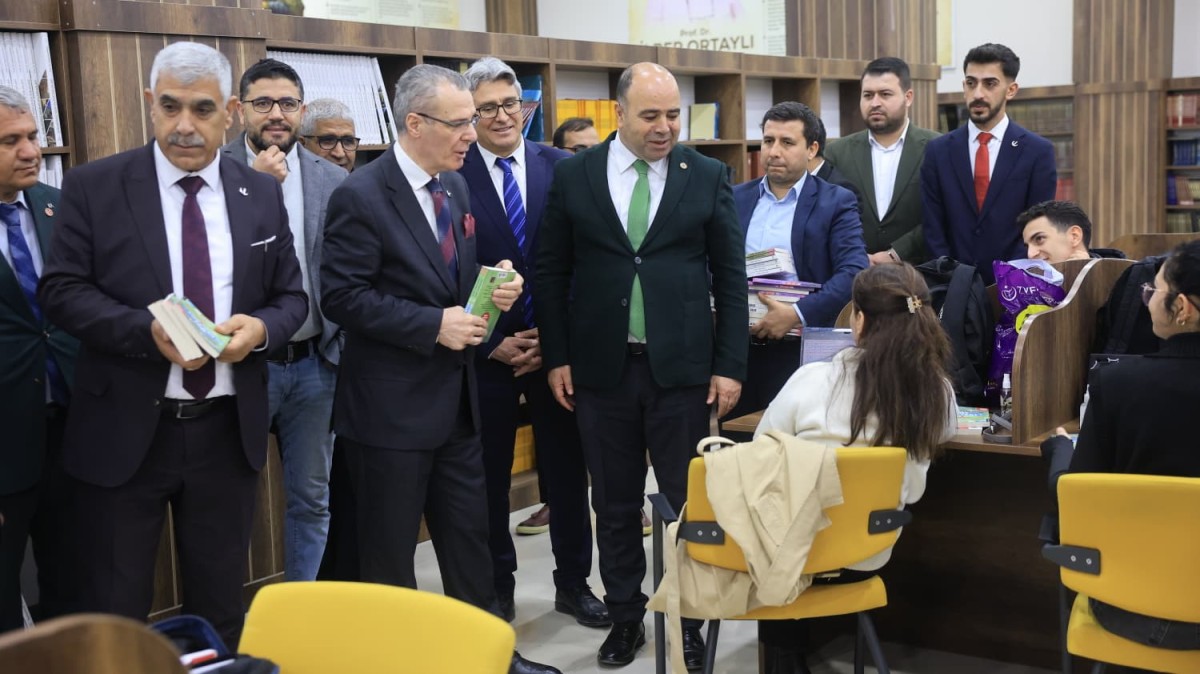 OSMANAĞAOĞLU’NDAN KARAKÖPRÜ MERKEZ KÜTÜPHANESİ’NE ZİYARET