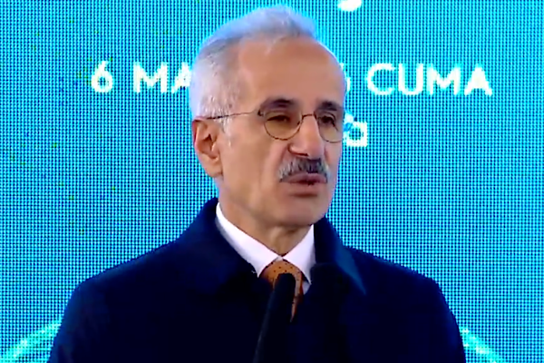 Uraloğlu: Bu trenler, milli teknolojimizin raylardaki yeni zaferlerinden birisi olacak