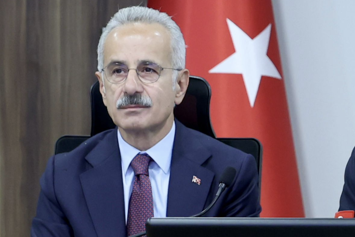 Uraloğlu: Şubat ayında limanlarda 43,8 milyon ton yük elleçlendi