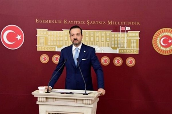 Zorlu, Kars’ta iİftar programına katıldı