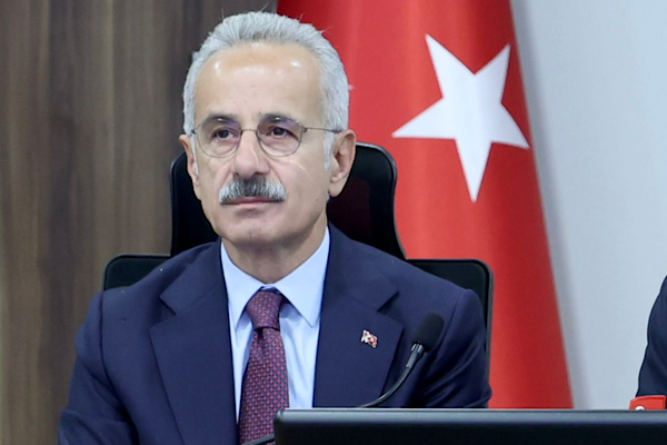 Bakan Uraloğlu, Isparta’da esnaf ziyaretinde bulundu