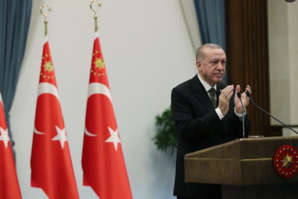 Cumhurbaşkanı Erdoğan: Milli ve manevi kimliğimize sahip çıkmaya devam edeceğiz