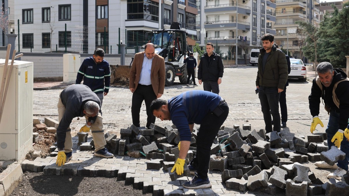 KARAKÖPRÜ’DE YOLLAR YENİLENİYOR