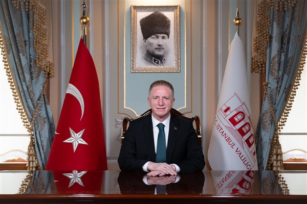 Gül, Sultangazi’de eğitim projelerini inceledi