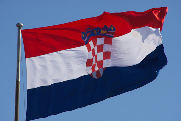 Başbakan Plenkoviç’ten Zagreb Başpiskoposu Kutlesa’ya Paskalya tebriği