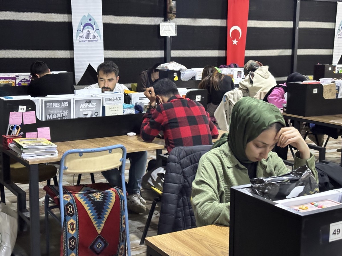 Eyyübiye’de Gençlere Eğitim Desteği:   15 Temmuz Eğitim Otağı Yoğun İlgi Görüyor