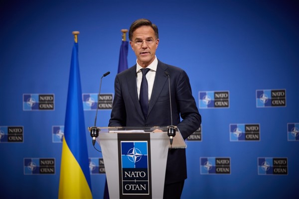 Rutte: NATO, Rus askeri faaliyetlerini izlemeye devam ediyor