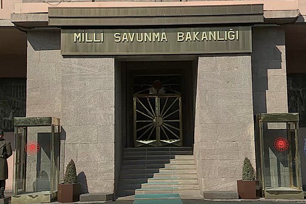MSB: Çanakkale’de ilkokul öğrencilerine bando konseri
