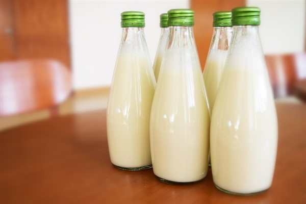 TÜİK- Ticari süt işletmelerince 887 bin 774 ton inek sütü toplandı
