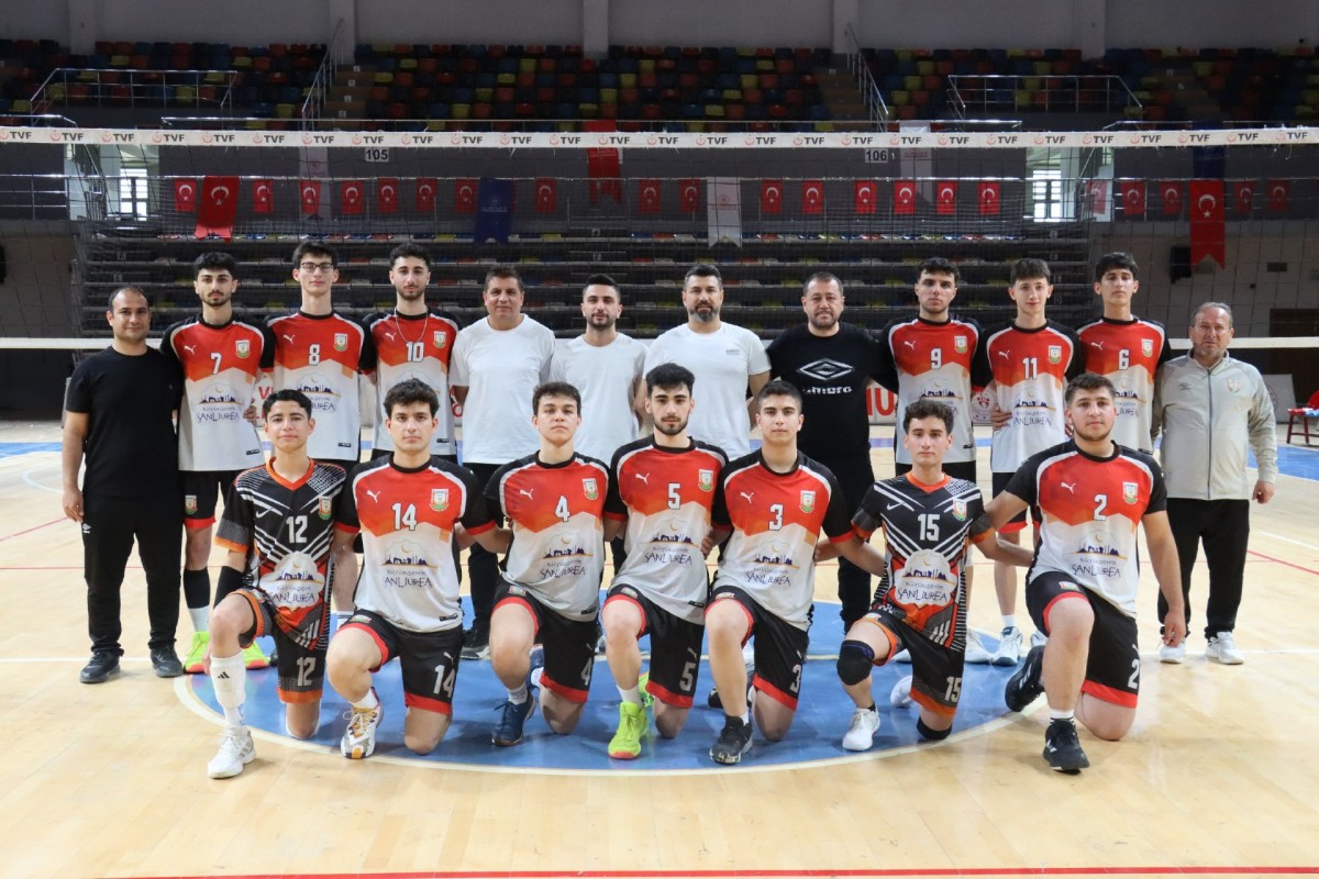 ŞANLIURFA BÜYÜKŞEHİR BELEDİYESİ GENÇ ERKEKLER VOLEYBOL TAKIMI YARI FİNALE ÇIKTI