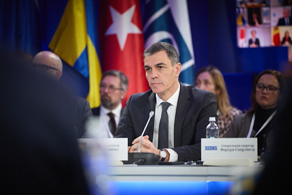 Sanchez: İstihdam ile haklar el ele gidebilir