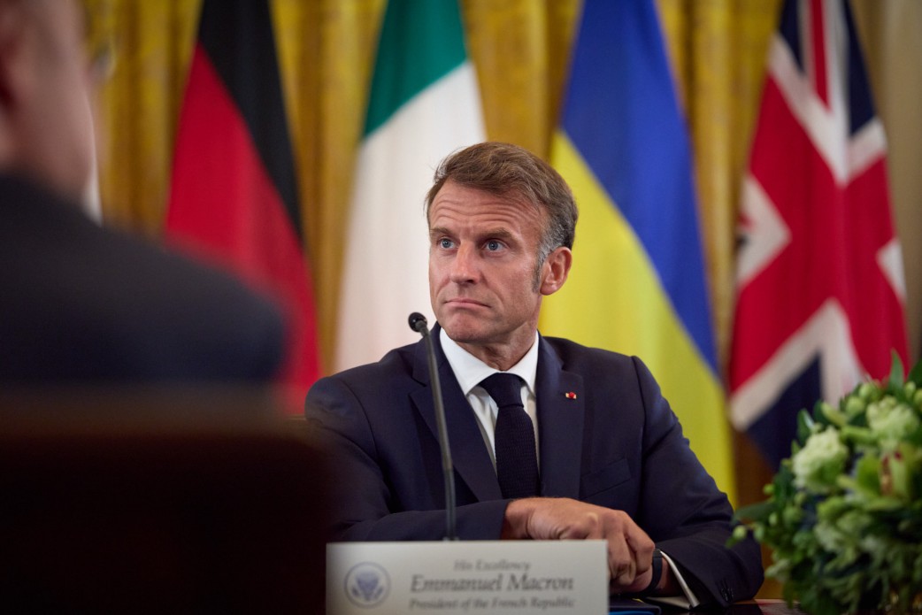 Macron, Irak’ta hükümet kurmakla görevlendirilen Zaydi ile görüştü