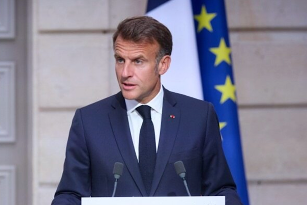 Macron: 8 Mayıs'ta, Fransa'nın Kurtuluşu için çalışan kahramanları anıyoruz