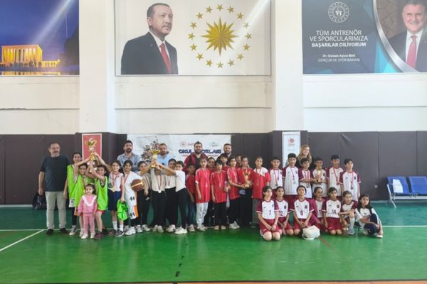Batman’da Minik Kız-Erkek 3x3 Basketbol İl Şampiyonası sona erdi