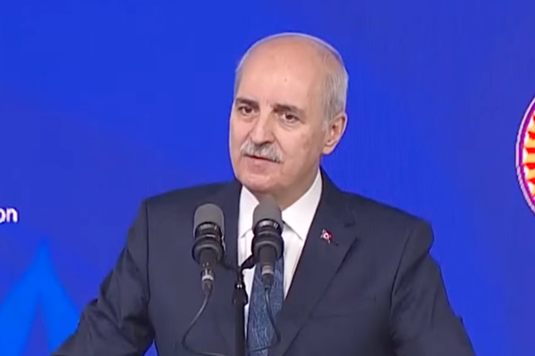 Kurtulmuş’a İstanbul Üniversitesi’nden onur ödülü verildi