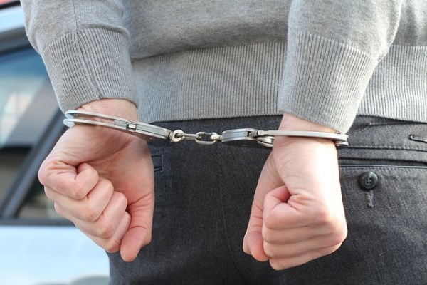 Şanlıurfa'da kaçak sigara ve çay operasyonu