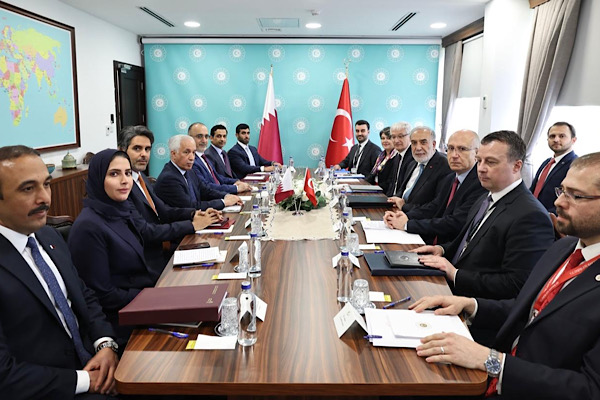 Katar ve Türkiye Ankara'da ilk tur siyasi istişarelerini gerçekleştirdi