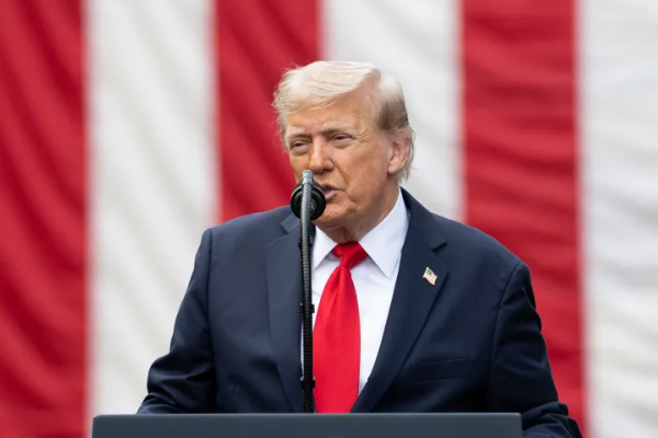 Trump: Her iki ülke için harika olan ticaret anlaşmaları yaptık