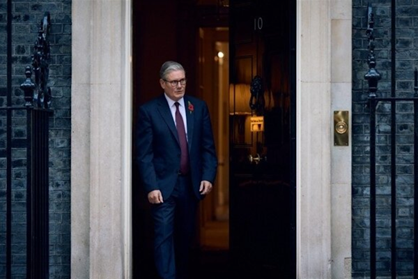 Starmer’dan Jon Snow’a destek mesajı
