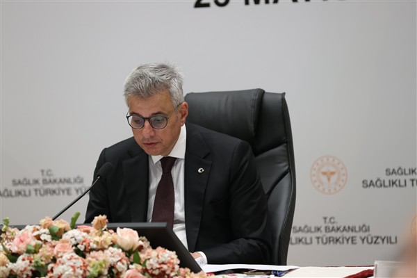 Sağlık Bakanı Memişoğlu'ndan, Prof. Dr. Gazi Yaşargil'in vefatının yıl dönümünde mesaj