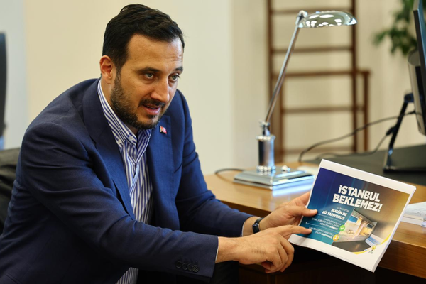 AK Parti'den “İstanbul Beklemez” kampanyası