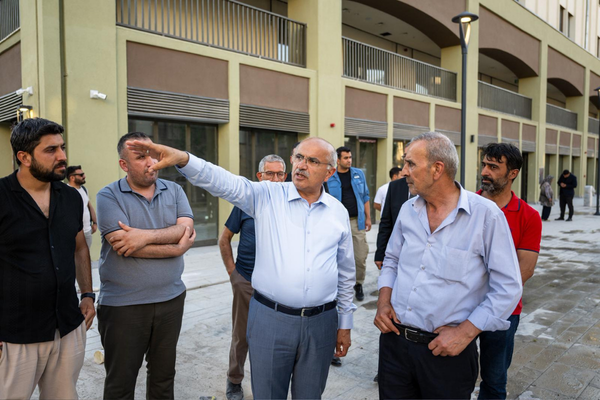 Başkan Er: Yeni iş yerleri hazır, esnaf kalıcı alanlara taşınacak