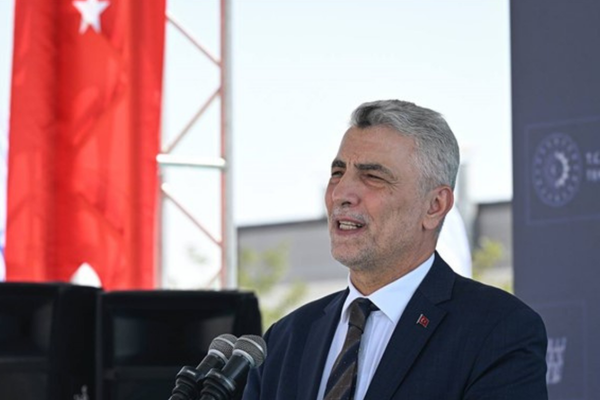 Bakan Bolat: İhracatçılarımızın yanında olmayı sürdürüyoruz