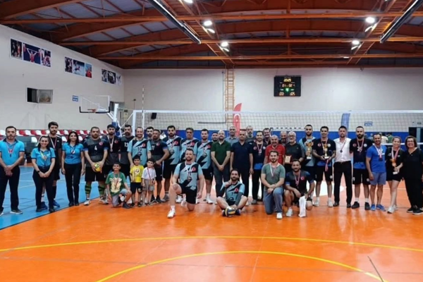 Hatay’da &Prime;Kurumlar Arası Voleybol Turnuvası&Prime; sona erdi