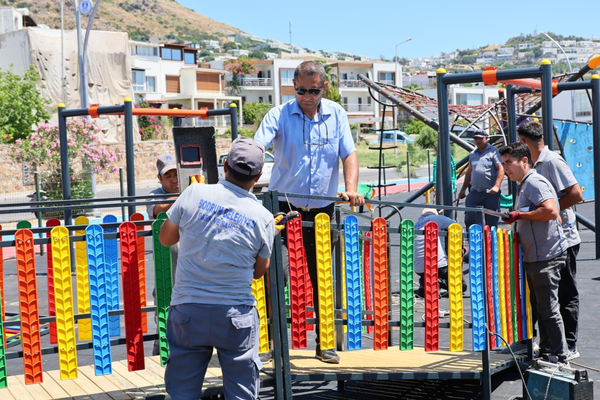 Bodrum Gazi Mustafa Kemal Bulvarı'ndaki Çocuk Parkı’nda yenileme