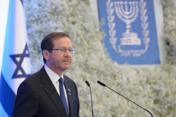 Herzog, 192'nci Pilot Kursu mezunlarını kutladı