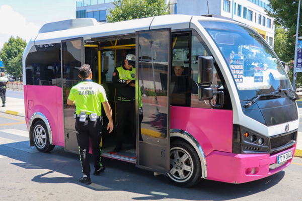 Yalova’da “M” plakalı minibüslere kapsamlı denetim