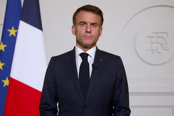 Macron: Herkesin bir sorumluluğu var, dikkatli olalım