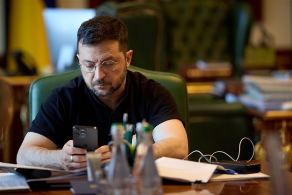 Zelenski: Geçmişi konuşurken ortak geleceğimizi tartışmalı hale getirmemeliyiz