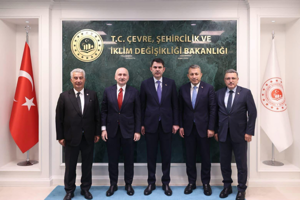 Trabzon heyeti Taşönü Katı Atık Tesisi'nin sorunlarını Bakan Kurum'a iletti
