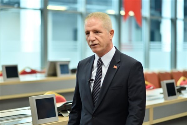 Vali Gül, 15 Temmuz gazisi Saliha Nur Düzel'i evinde ziyaret etti
