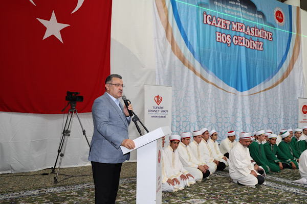Başkan Genç, Arsin'deki icazet törenine katıldı