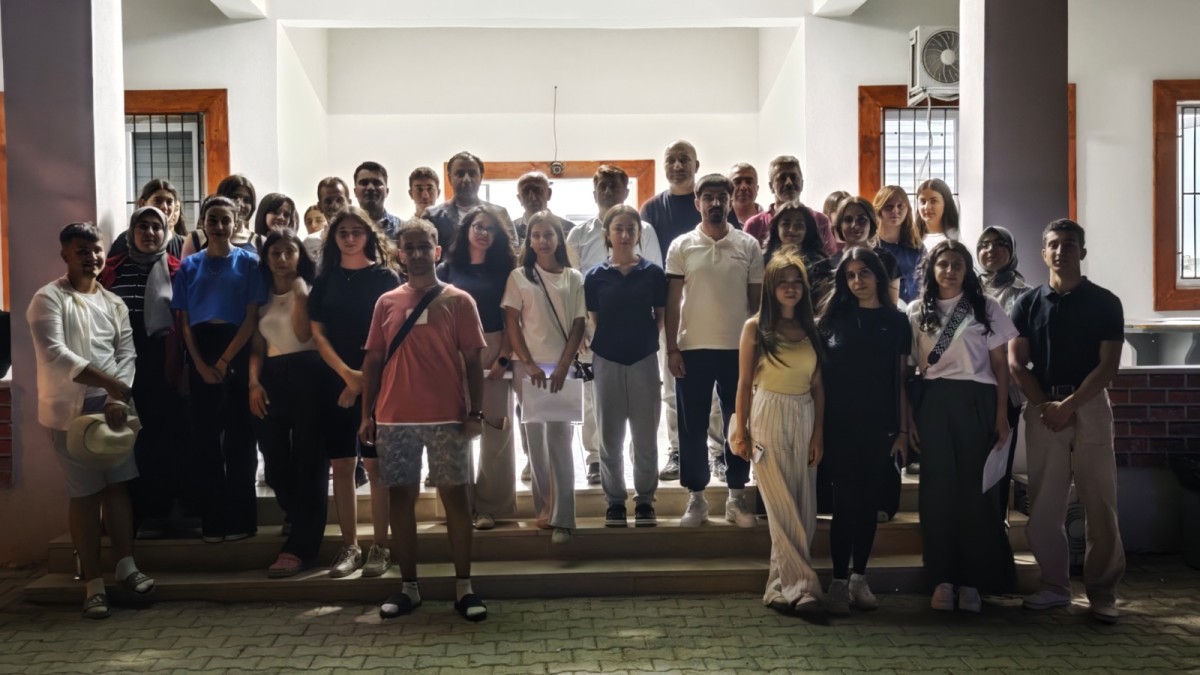 Tut’un Gençleri Antalya’nın Maviliğinde Moral Depoluyor!