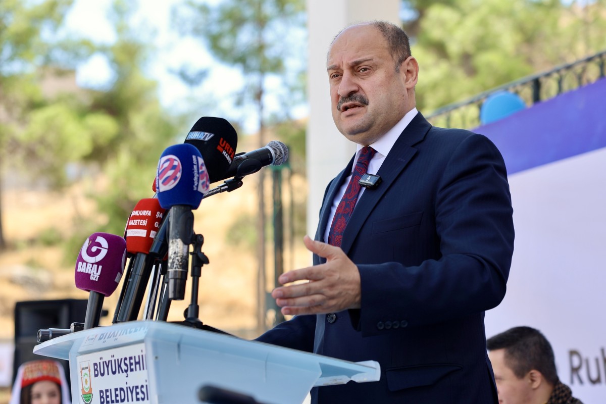 BAŞKAN GÜLPINAR’DAN TORPİL UYARISI: “AMCA, DAYI İŞLERİNİ UNUTUN”    BAŞKAN GÜLPINAR: “MÜLAKATA BEN GİRECEĞİM”