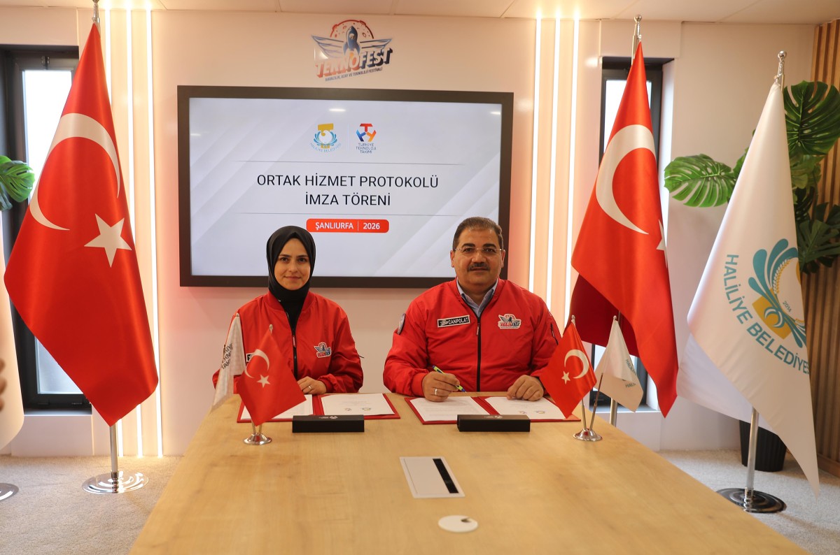 BAŞKAN CANPOLAT’TAN GENÇLERİN GELECEĞİNE TEKNOLOJİ YATIRIMI