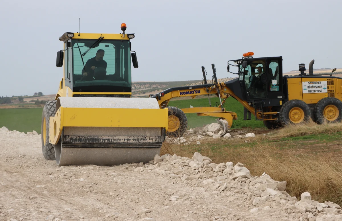 KARAKÖPRÜ’DE 11 KİLOMETRELİK YOL SATHİ ASFALTA HAZIRLANIYOR