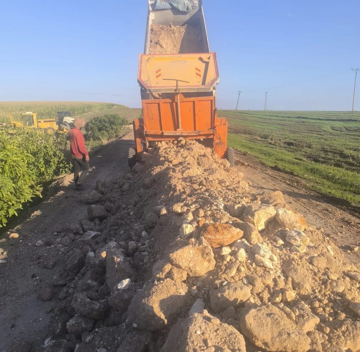 BÜYÜKŞEHİR, HİLVAN’DA 18 KM’LİK FERİBOT YOLUNU YENİLİYOR