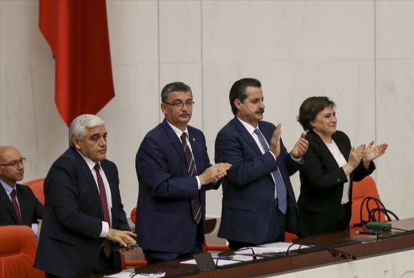 4 Parti Kararı Ayakta Alkışladı! Şanlıurfa'ya İstiklal Madalyası Verilecek